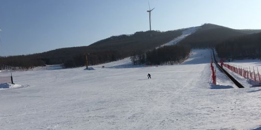 市松花江敖其湾滑雪场