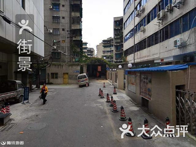 地址(位置,怎么去,怎么走):  顺城大街252号顺吉大厦11层