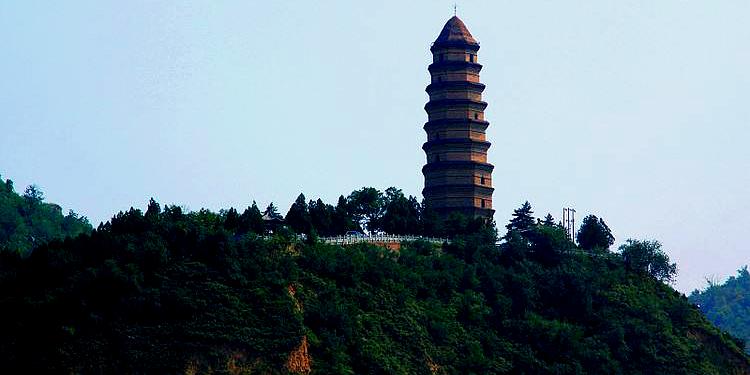 别名:宝塔山景区/宝塔山旅游景区/延安宝塔