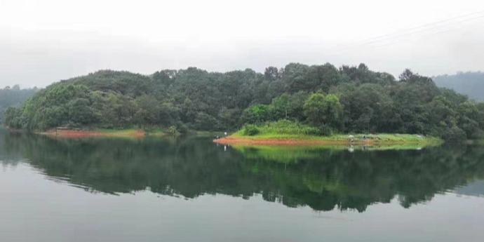 白塔湖景区