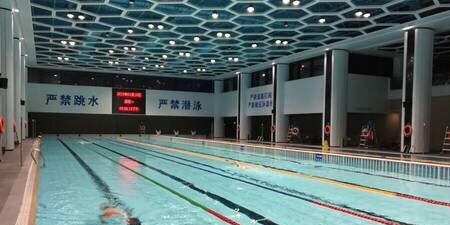 五一广场游泳官