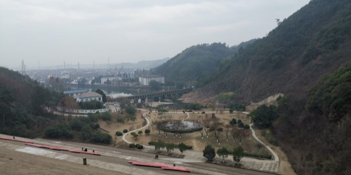 铜山源水库坝底公园