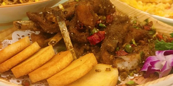 晨光精品餐厅(崂山路店)环境