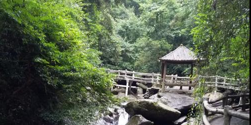 八闹沟