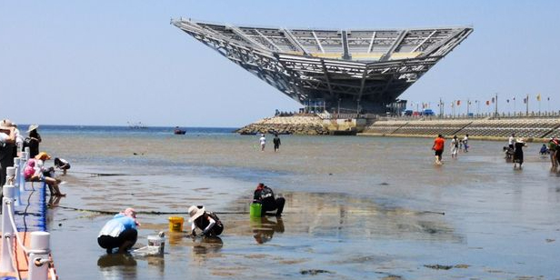 山海广场海滩