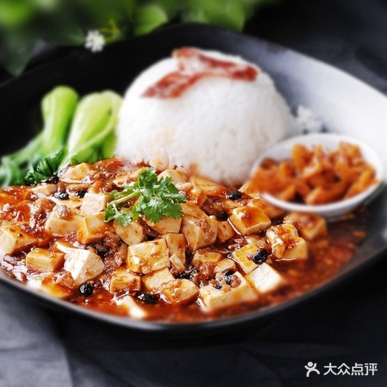 经济猪肚鸡(那坡店)