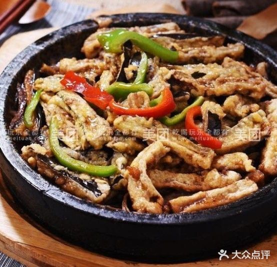 张露诚信酱骨米饭(西商业街店)