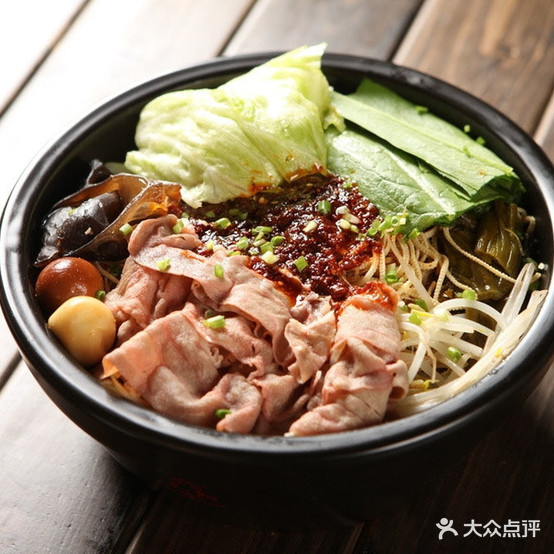 侯记过桥米线·黄焖鸡米饭(总店)
