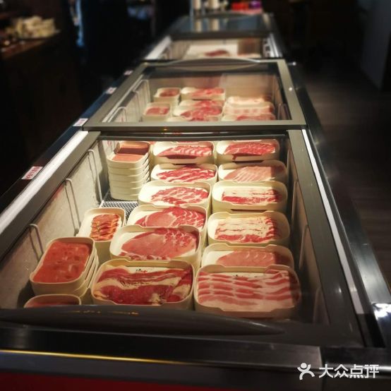 萌萌牛三自助烤肉(宝山万达金街店)