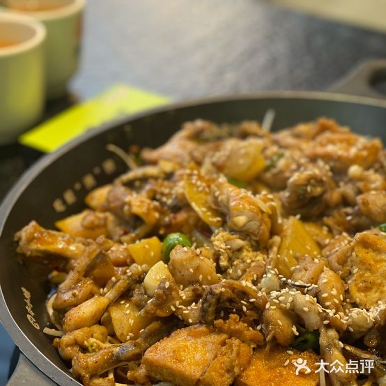 本小蛙蛙鱼鱼头火锅(正义坊购物中心店)