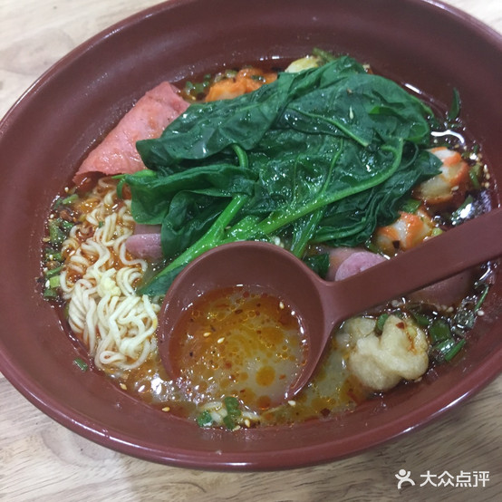 椿丽麻辣烫(龙游东方商厦店)