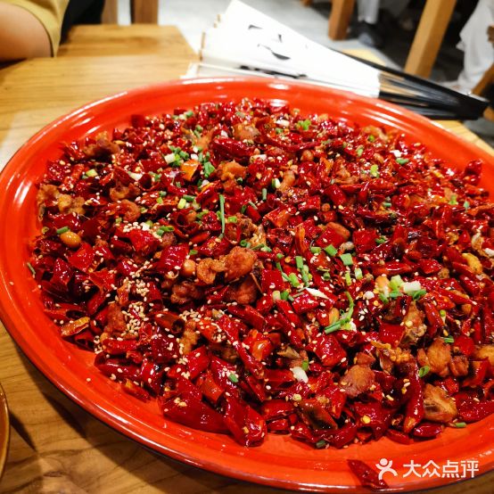 先启半步颠酒吧馆(八佰伴店)