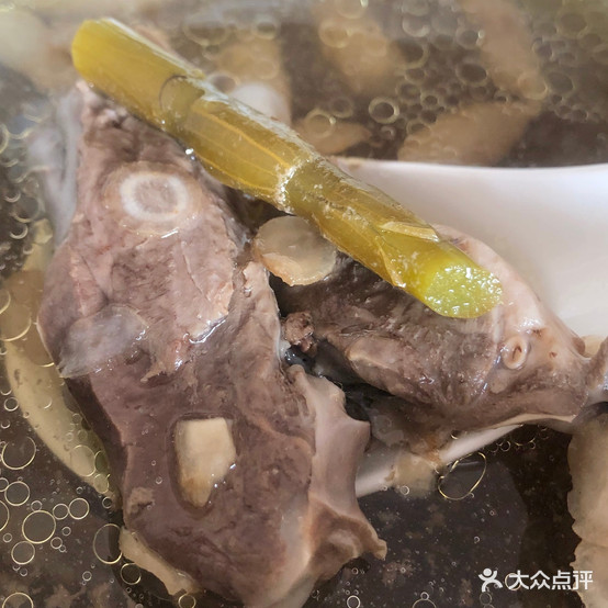 胖死子骨竹筒饭
