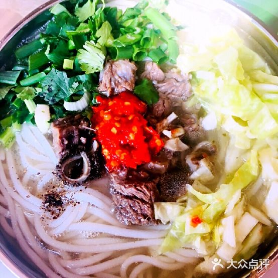 小倪牛肉米线馆