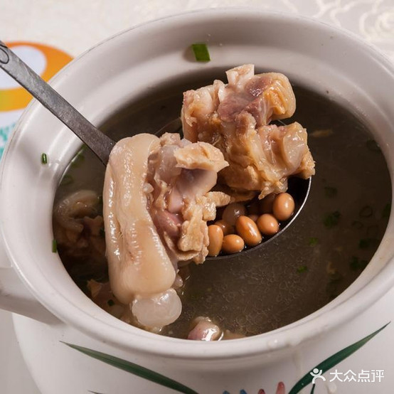 砂锅荞饭乌骨鸡火锅