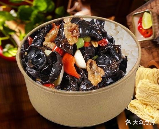 赣川湘土菜馆