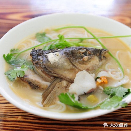 龙岩咸肉清汤粉(丰田大厦店)