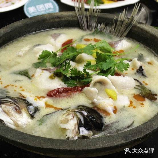 一品轩石锅鱼(繁荣路店)
