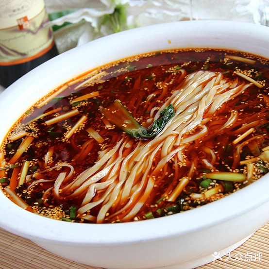 殷氏臭豆腐砂锅米荣线(翠峰路店)