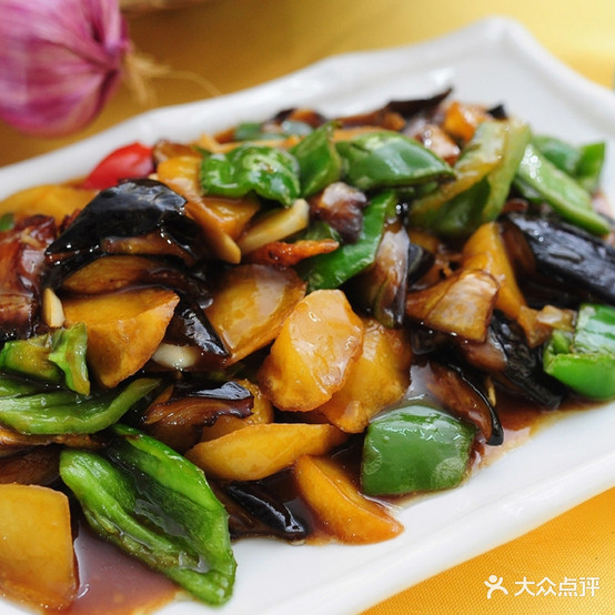赵洪玲家常菜馆(港华商业广场店)
