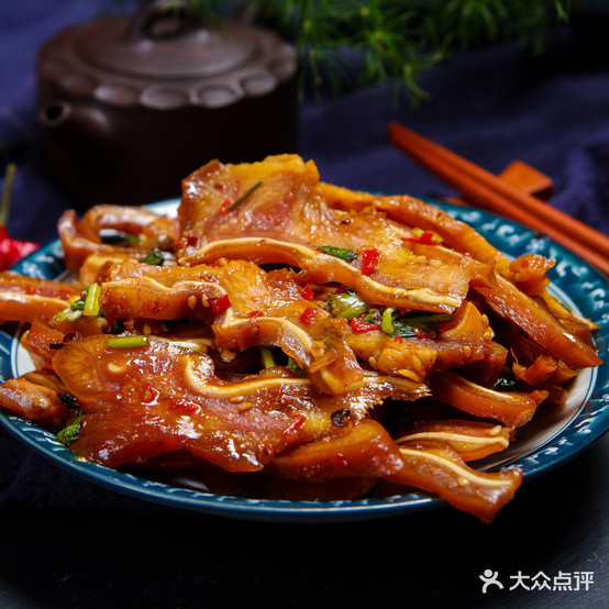 品江城香菜馆