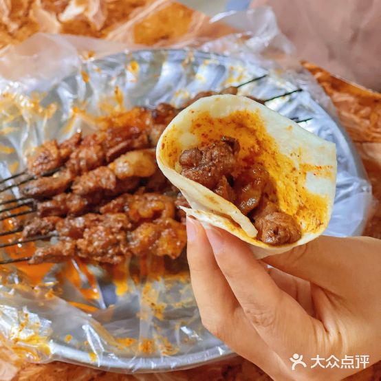 张用收烤羊肉