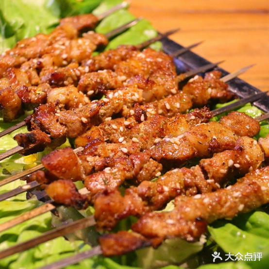 大胡子·海鲜烧烤大排挡(滨江道店)