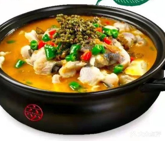 六小六鲜汤蹄花鱼(周园街店)