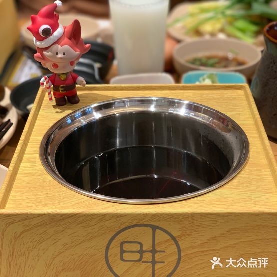 日牛涮涮锅寿喜锅专门店(LuOne凯德晶萃广场徐家汇路店)