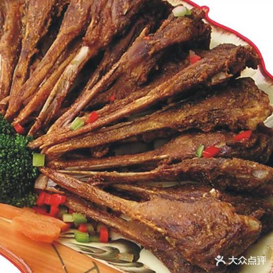少妹炸串小吃店