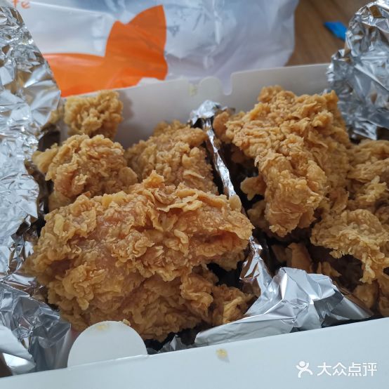 胖学长御见韩国炸鸡(寰宇小区北区店)