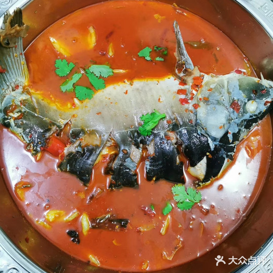 孟小闹云南野瓜果鲜舂酸锅底火锅