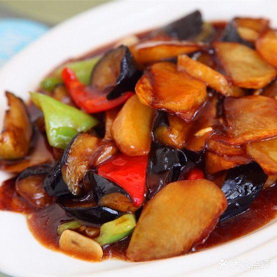 万罐家菜10远自助盒饭