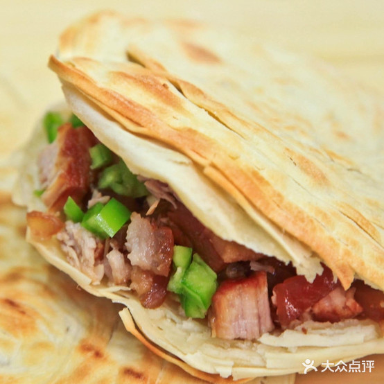 霞霞牛肉馍(西一环路店)
