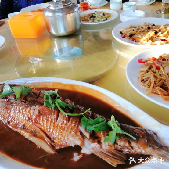 路民香农家饭庄(玉渡山店)