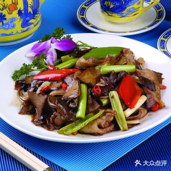 张府东北烧烤(金富大厦店)