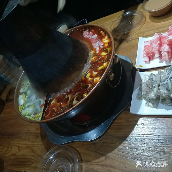 烧炭翁老火锅(盛世华庭店)