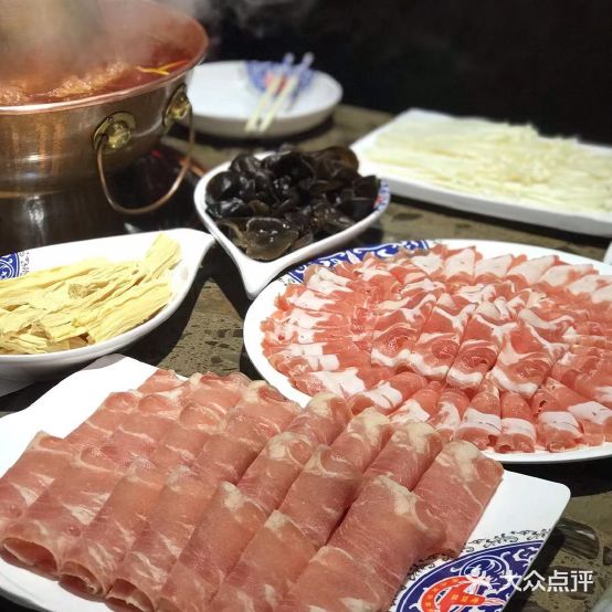 老铜锅老北京涮肉肉(银泰城店)
