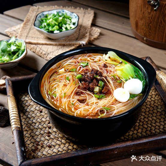 一碗砂锅饭(中国铁建186mall点)