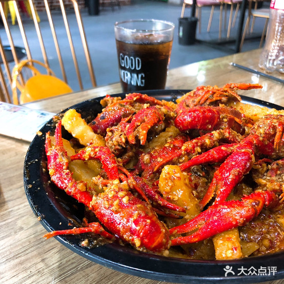 觅食小龙虾(芒市店)