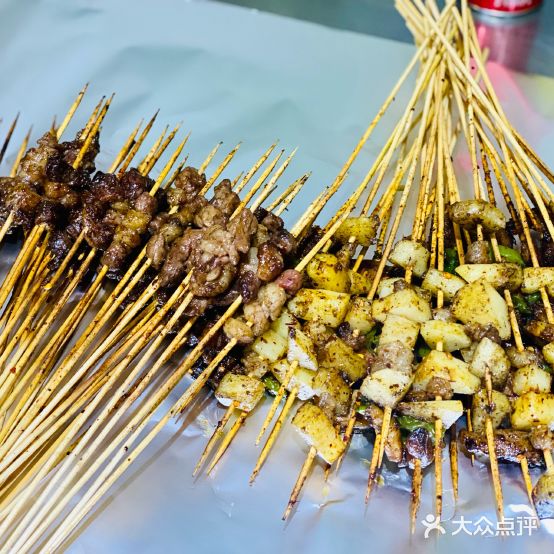让肉串万飞