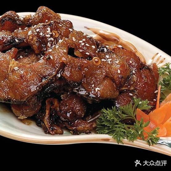 万雄烧鹅(堇悦生活中心店)