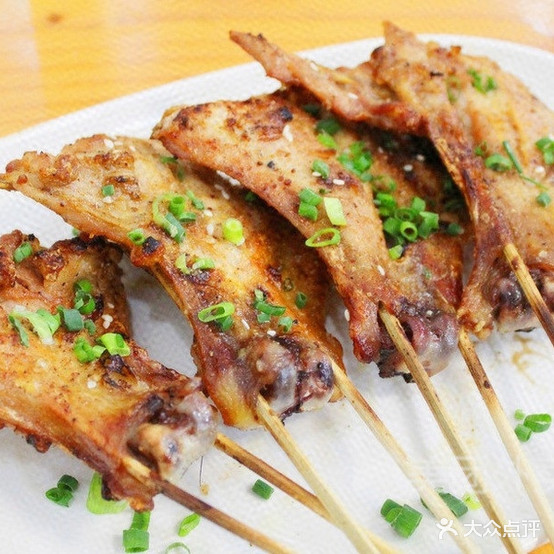 万记烤活鱼鸡煲(板湖三街店)