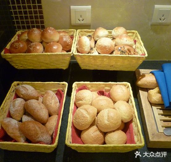 华凯华美达广场酒店自主餐厅
