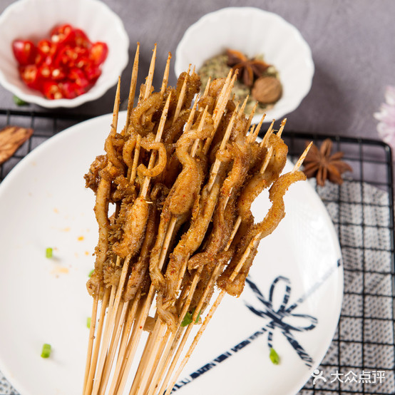 昭通小肉吃串(陆良分店)