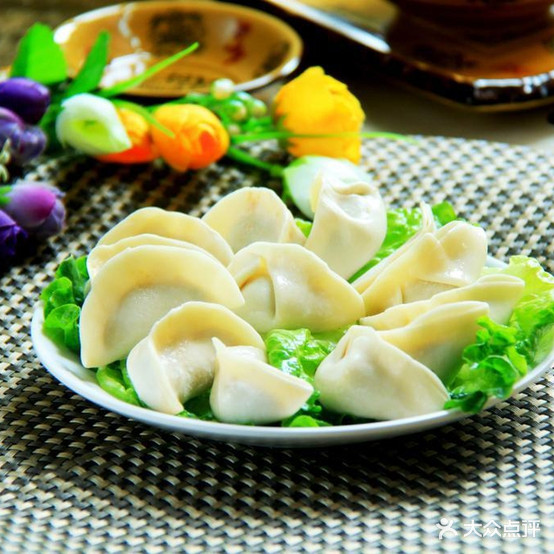 山溪名吃酸汤饺子馆