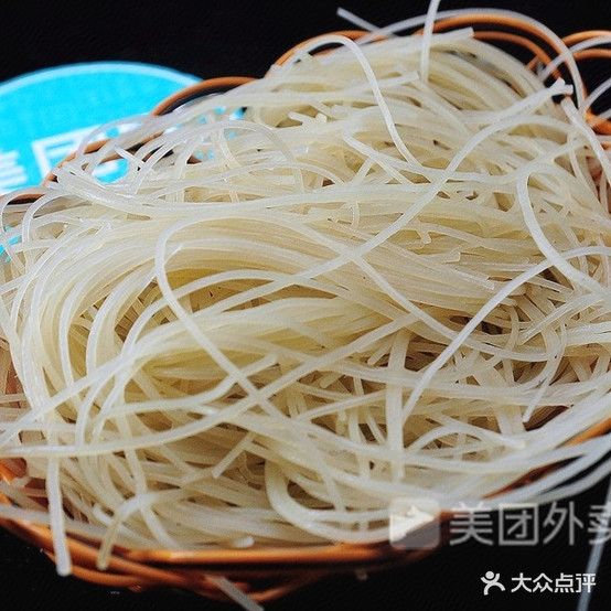 金陵鸭血粉丝汤特色汤包(小吃街店)