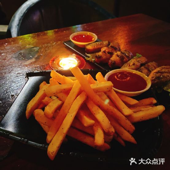 MARU玛露音乐餐厅(大学路店)