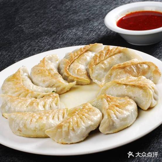 臻滋味美食