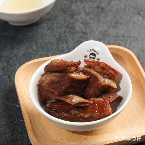港爺牛排汤面